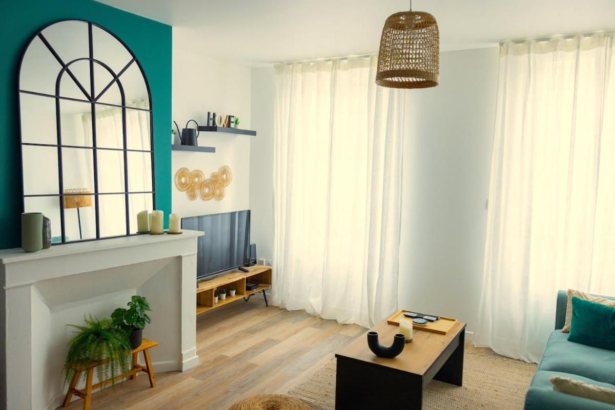 L'aube ~ Equipe ~ Arrivee Autonome Apartment *